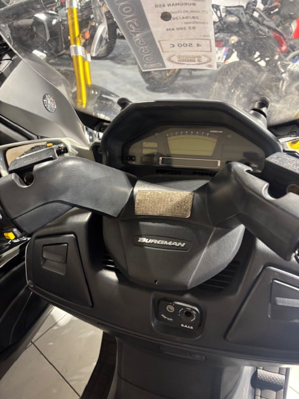 SUZUKI BURGMAN 650 4