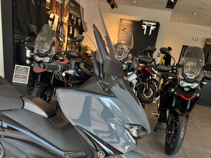 YAMAHA XP T-MAX 560 TECH MAX 4