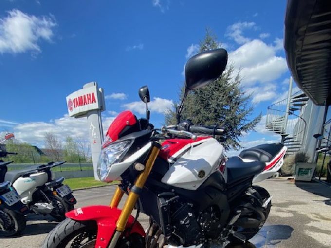 YAMAHA FZ8 N SPR 4