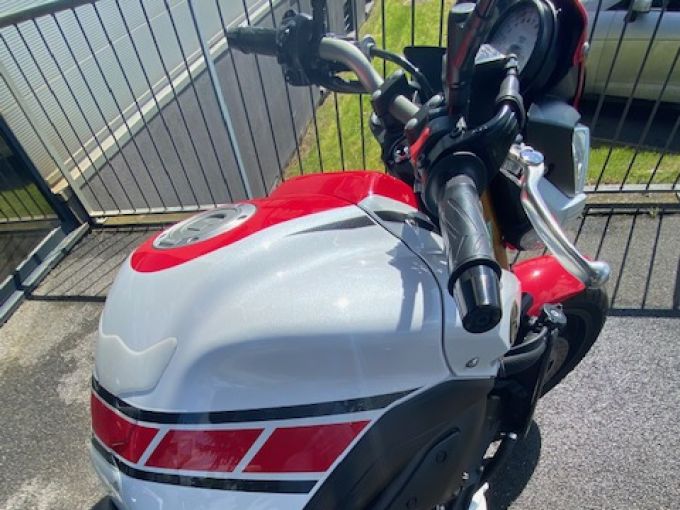 YAMAHA FZ8 N SPR 4