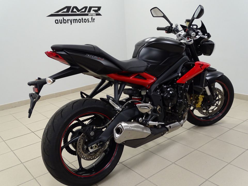 TRIUMPH STREET TRIPLE 675 R 4