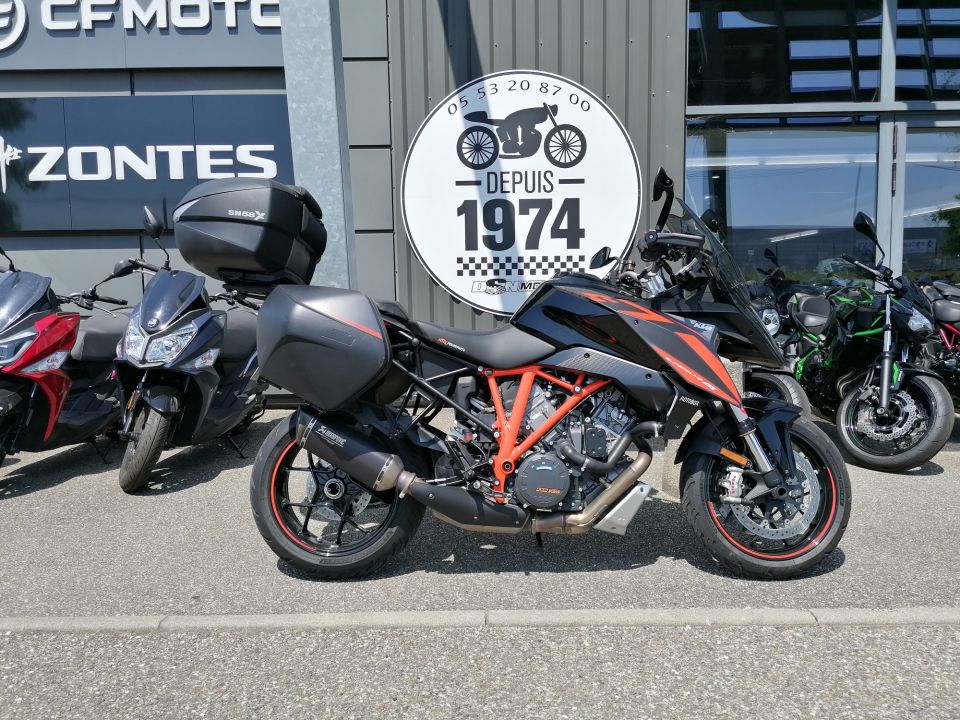 KTM 1290 SUPER DUKE GT 4