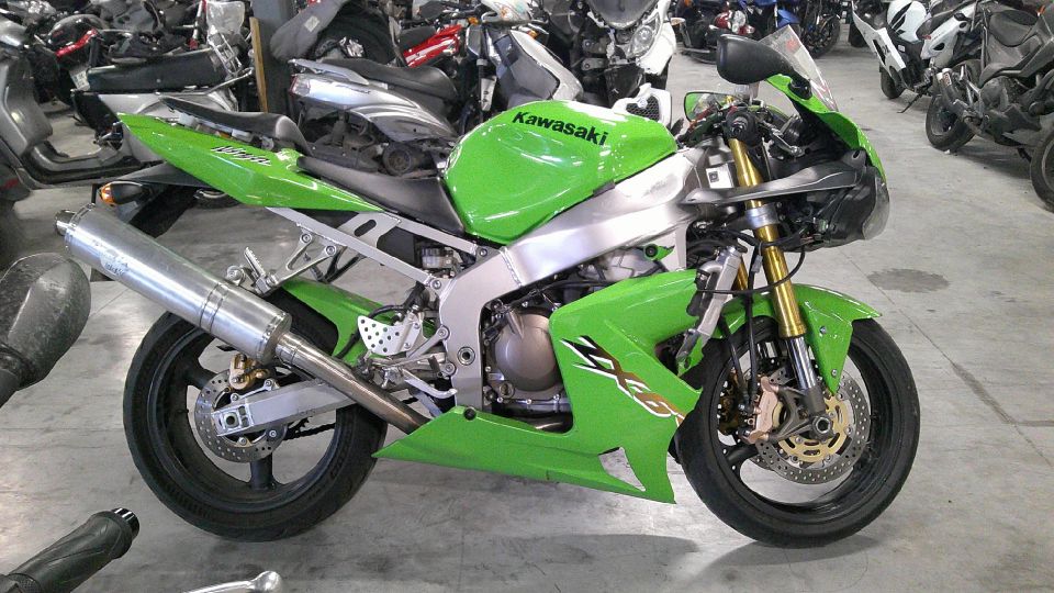 KAWASAKI ZX-6R 4