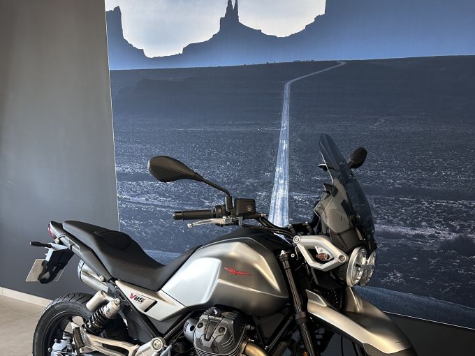 MOTO GUZZI V85 TT 850 4