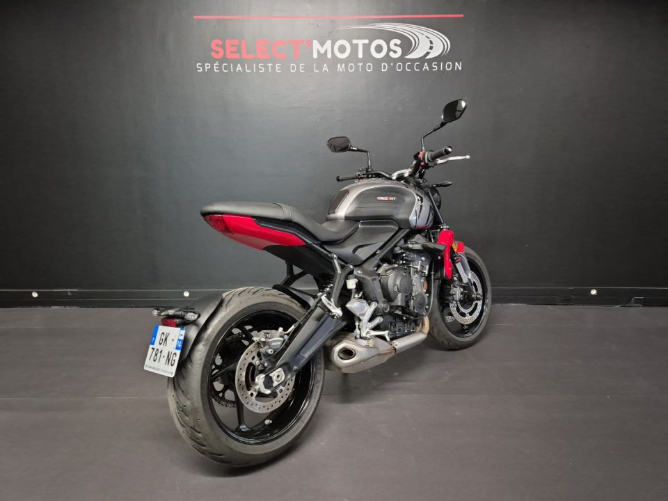 TRIUMPH TRIDENT 660 4