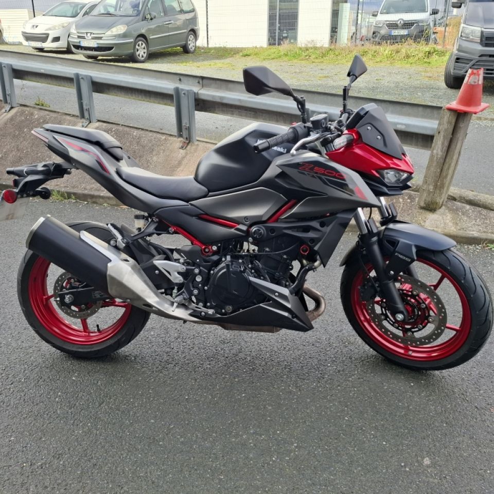 KAWASAKI Z 500 SE 4