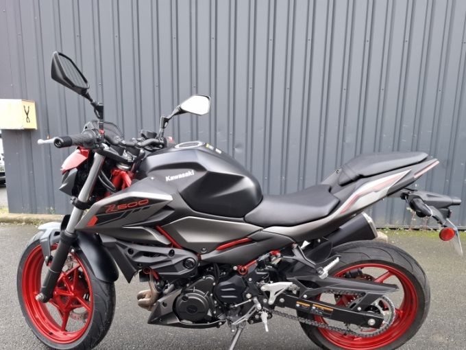 KAWASAKI Z 500 SE 4