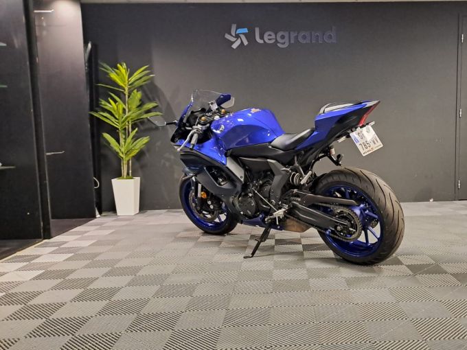 YAMAHA R7 4