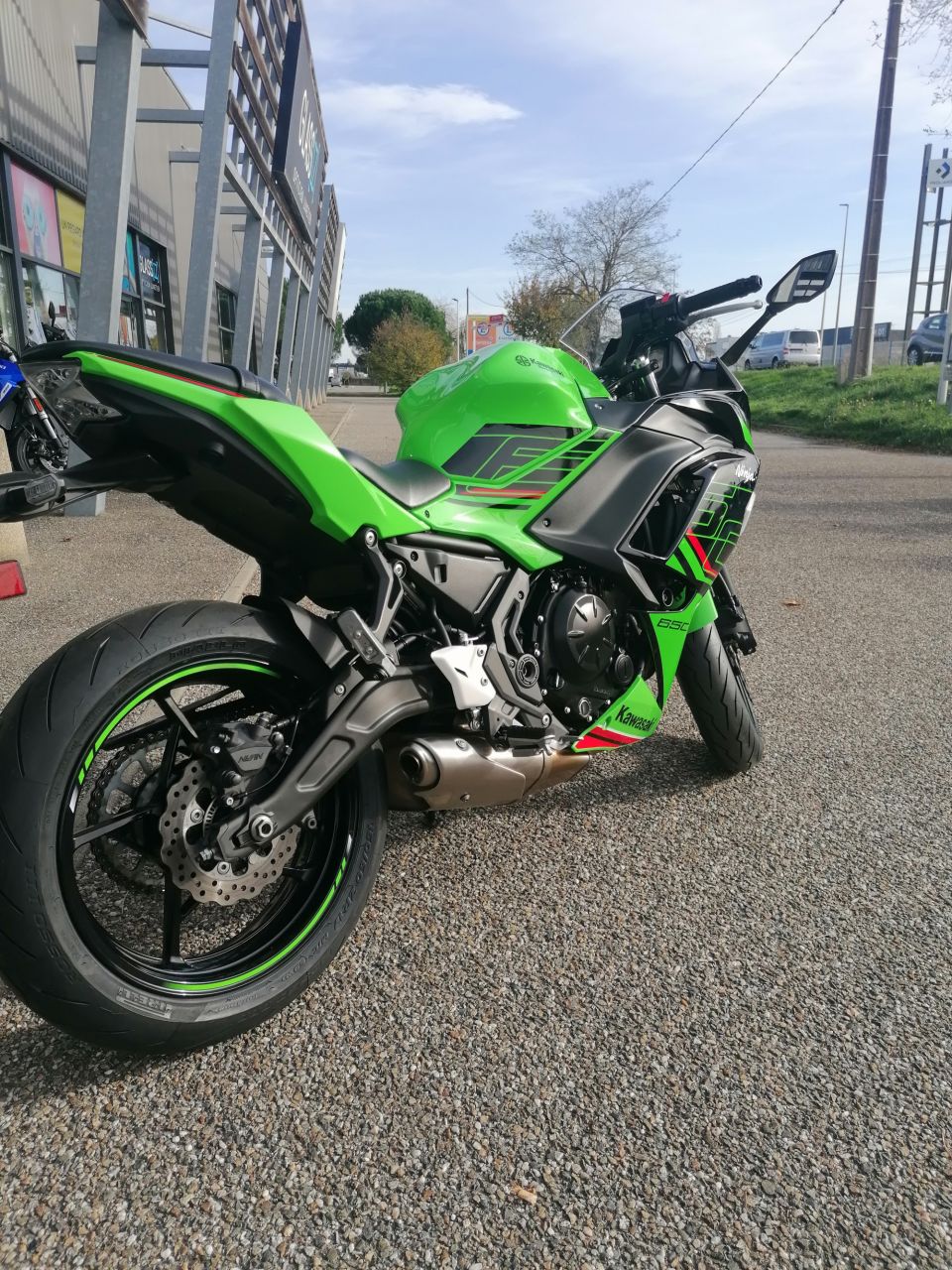 KAWASAKI NINJA 650 4