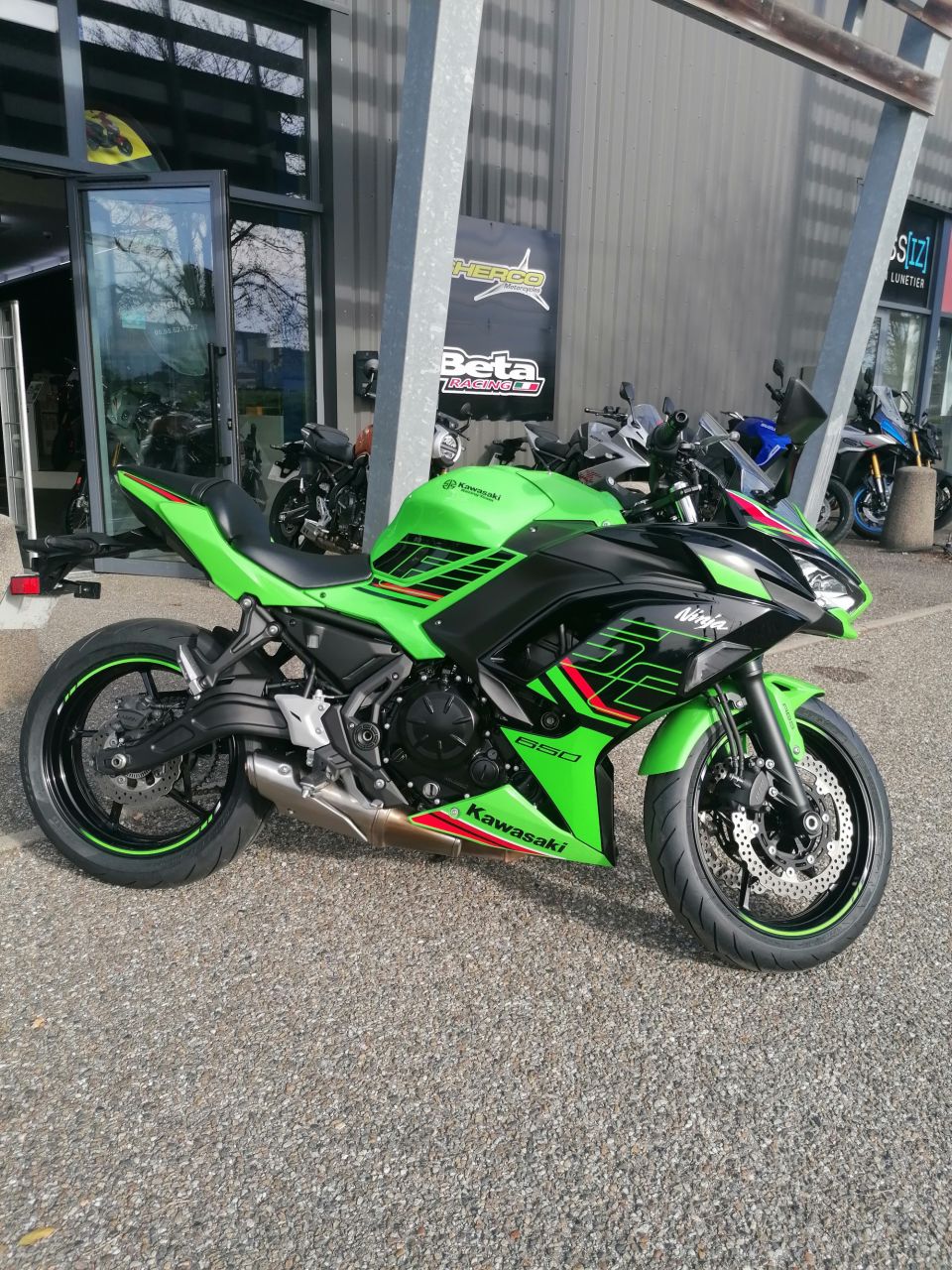 KAWASAKI NINJA 650 4