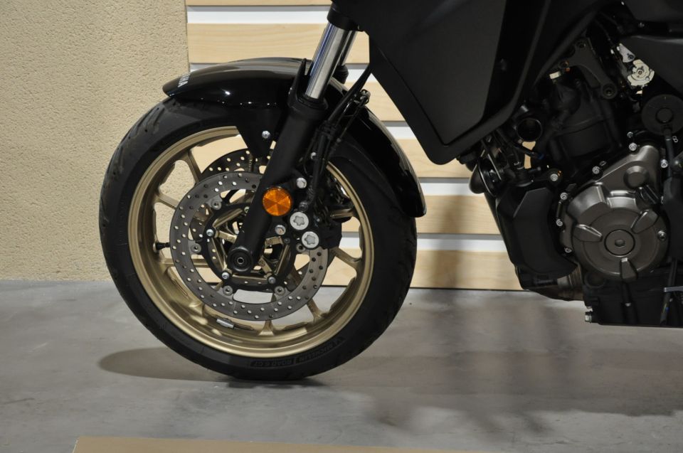 YAMAHA TRACER 7 GT 4