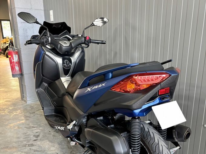 YAMAHA XMAX 125 4