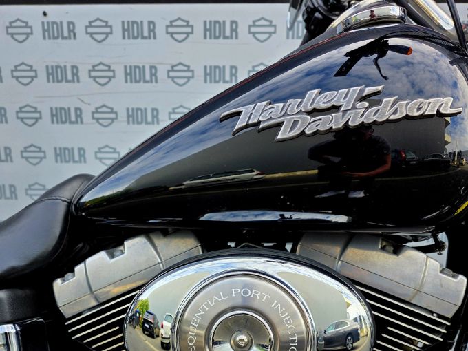HARLEY-DAVIDSON DYNA STREET BOB 1450 4