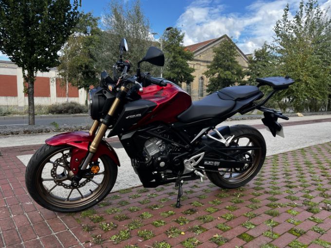 HONDA CB 125 R 4