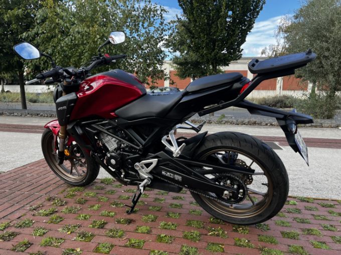 HONDA CB 125 R 4