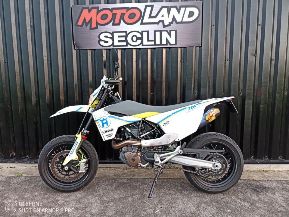 HUSQVARNA 701 SUPERMOTO 4