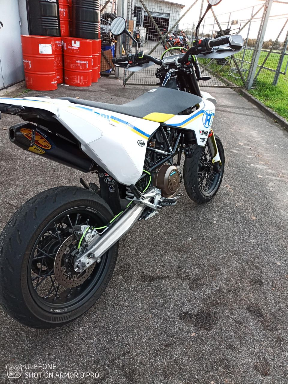 HUSQVARNA 701 SUPERMOTO 4