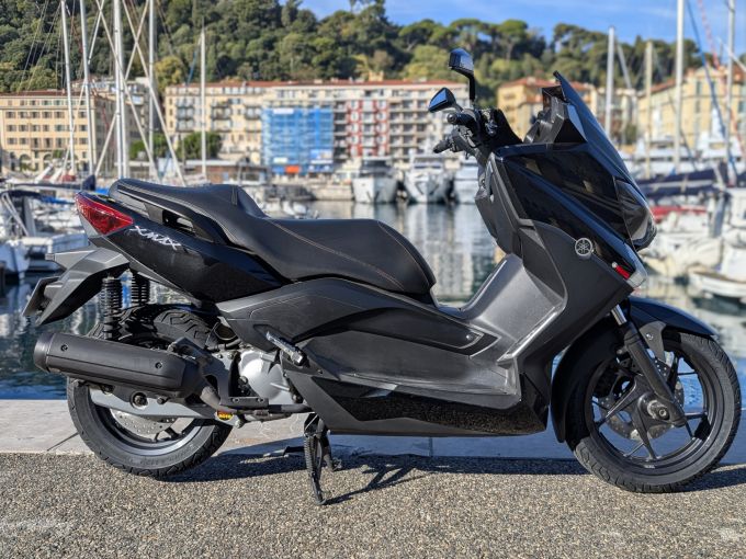 YAMAHA X-MAX 125 4