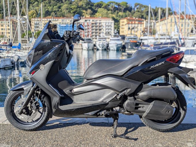 YAMAHA X-MAX 125 4