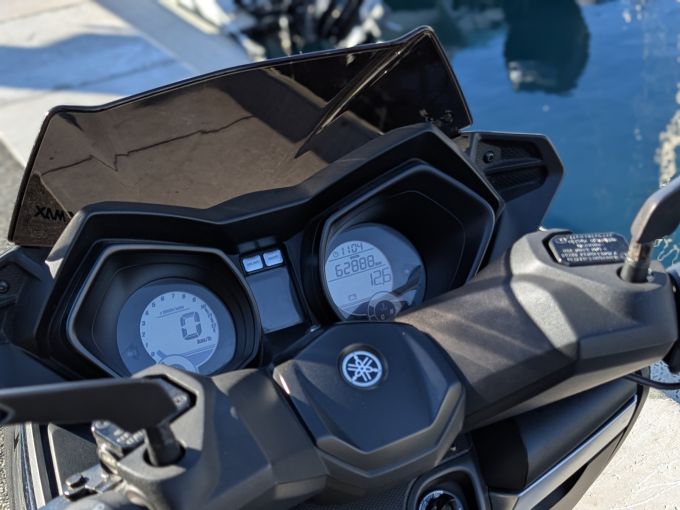 YAMAHA X-MAX 125 4