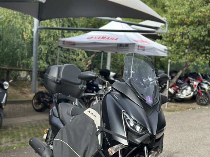 YAMAHA X-MAX 125 IRON MAX 4