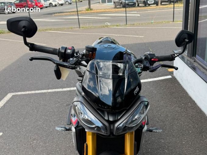 TRIUMPH SPEED TRIPLE 1200 RS 4