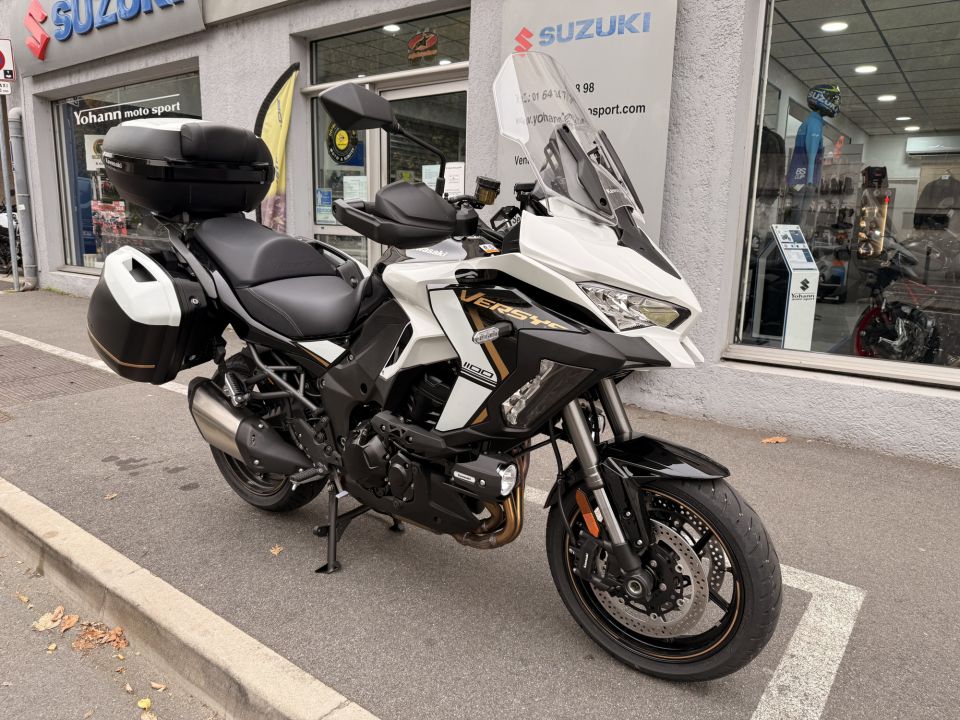 KAWASAKI VERSYS 1100 SE 4