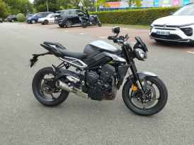 TRIUMPH STREET TRIPLE 765 R - 2024