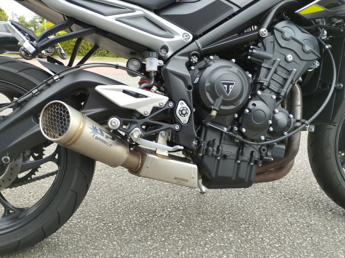 TRIUMPH STREET TRIPLE 765 R 4