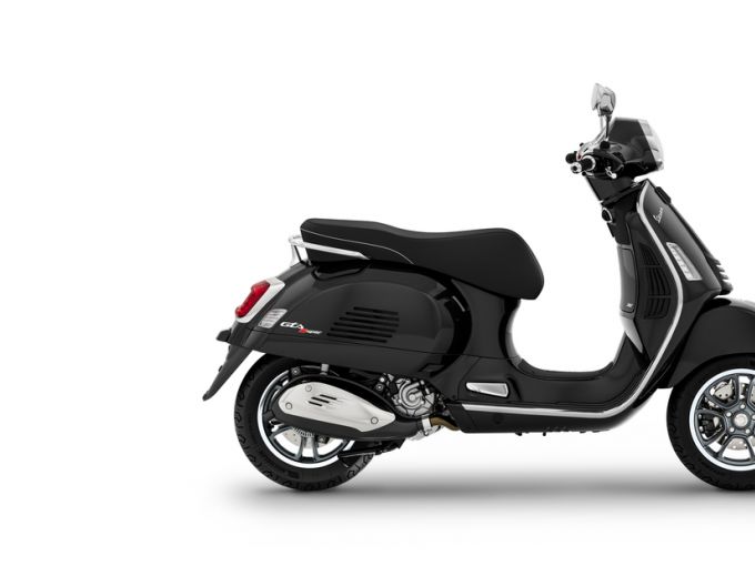VESPA GTS SUPER SPORT 4