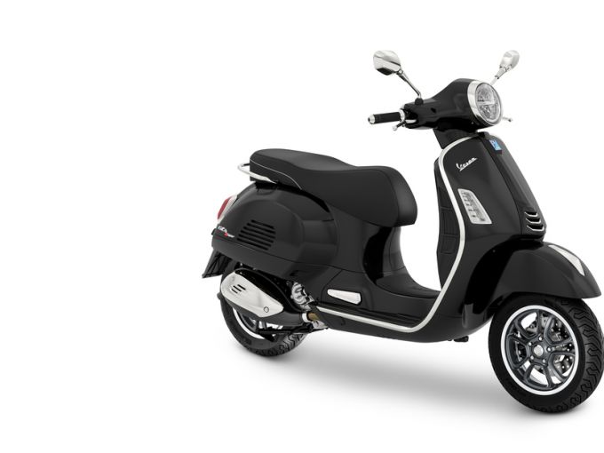 VESPA GTS SUPER SPORT 4