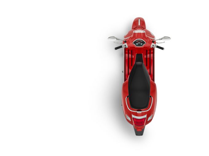 VESPA GTS SUPER SPORT 4
