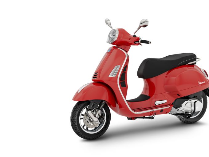 VESPA GTS SUPER SPORT 4