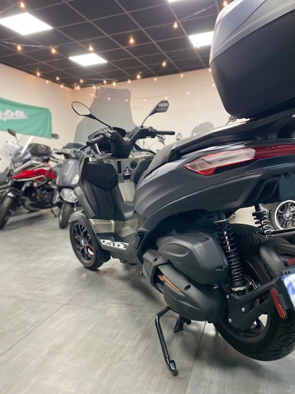 PIAGGIO MP3 530 HPE EXCLUSIVE 4