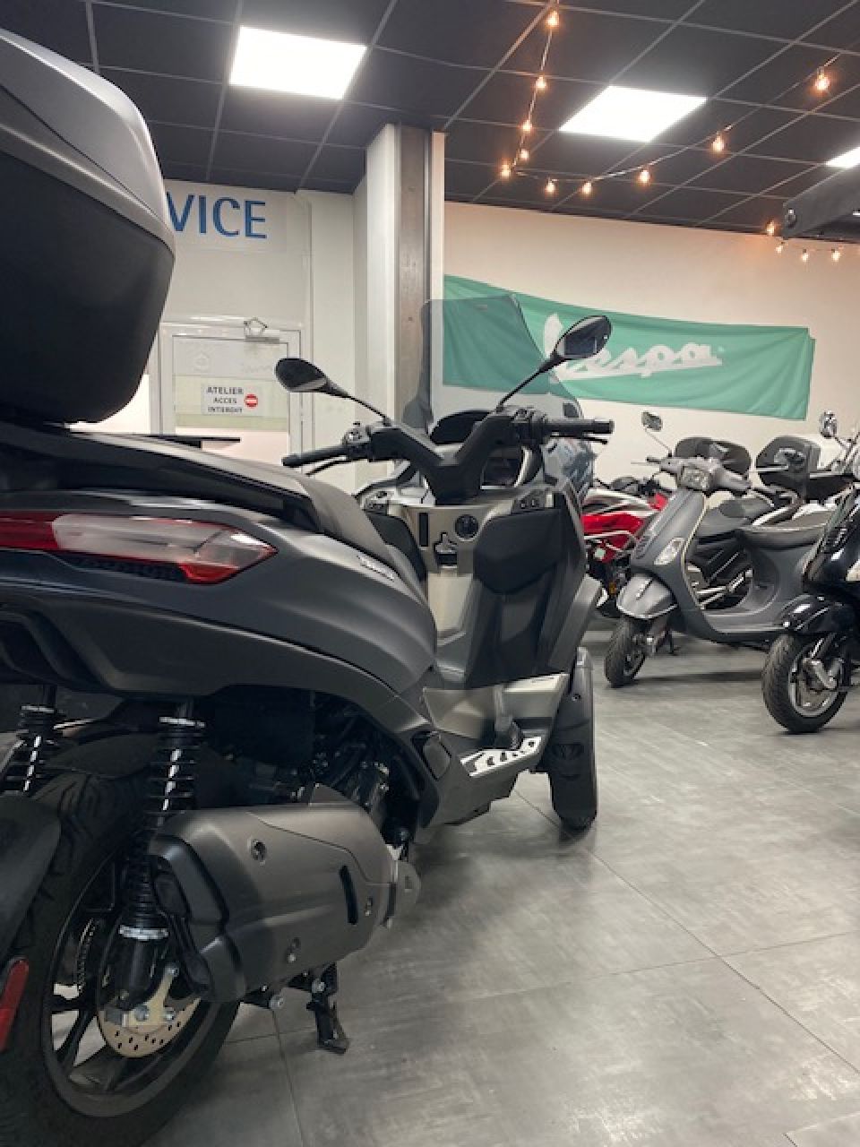 PIAGGIO MP3 530 HPE EXCLUSIVE 4