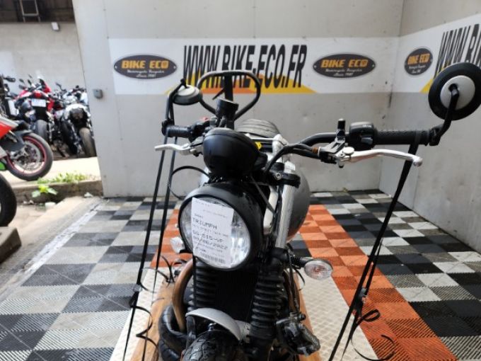 TRIUMPH STREET TWIN  900 4