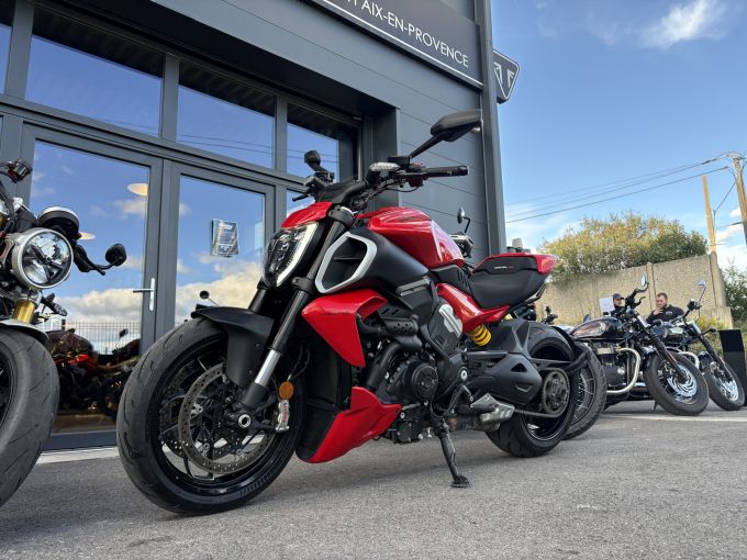 DUCATI DIAVEL V4 4