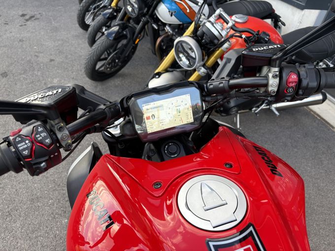 DUCATI DIAVEL V4 4