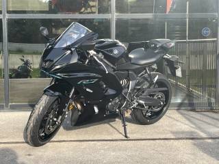 YAMAHA R7 - 2024