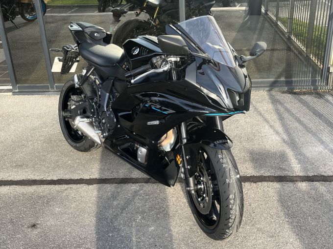 YAMAHA R7 4