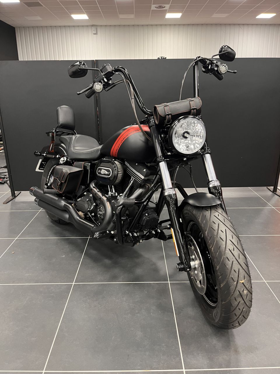 HARLEY-DAVIDSON DYNA FAT BOB 1690 4