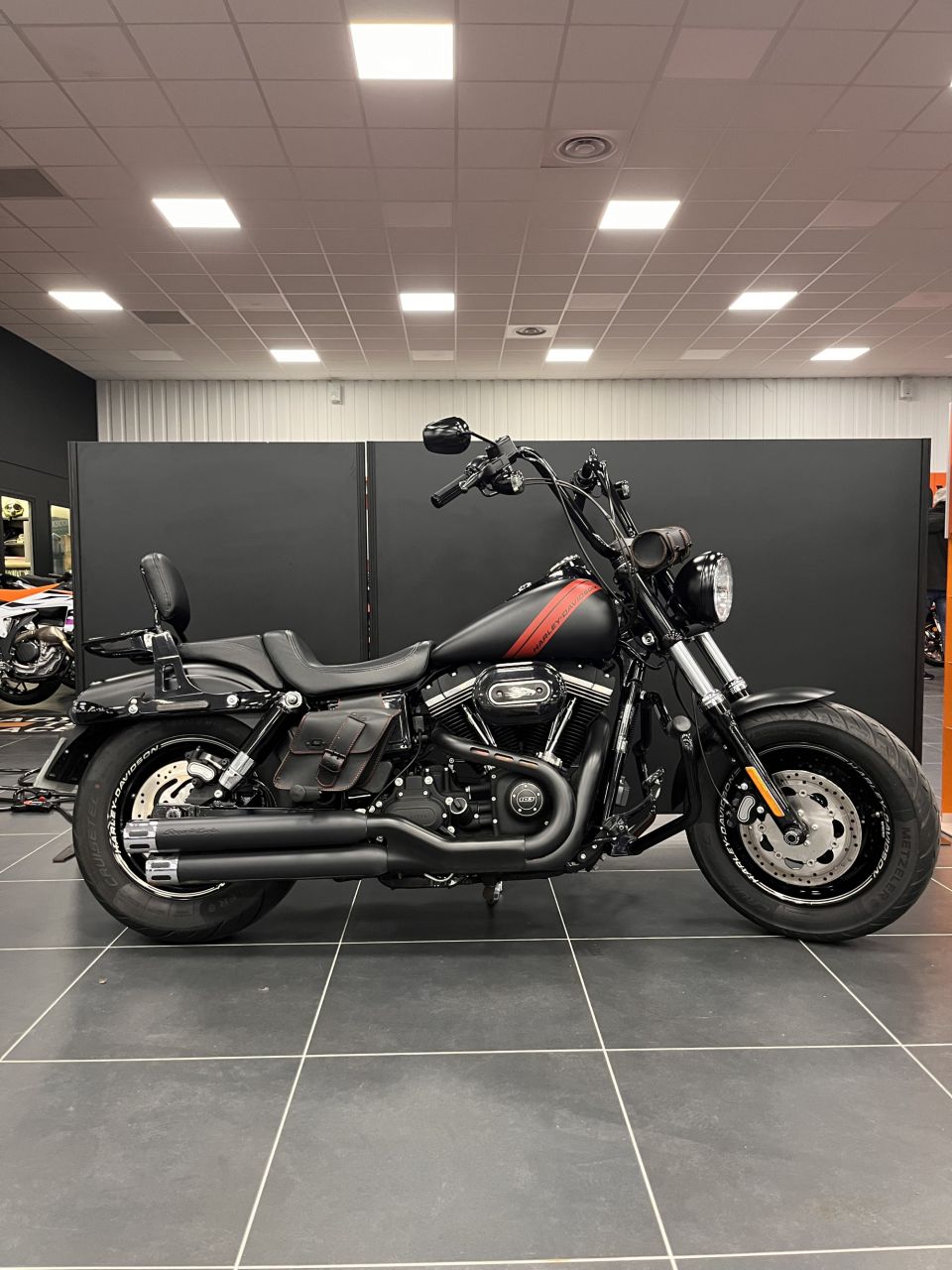 HARLEY-DAVIDSON DYNA FAT BOB 1690 4