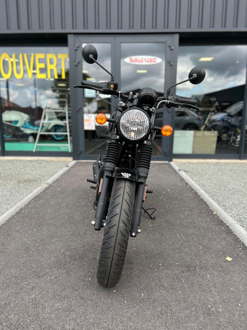 ROYAL ENFIELD HNTR 350 4