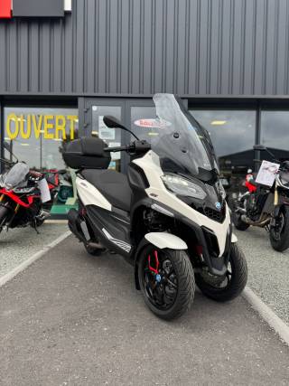 PIAGGIO MP3 400 HPE SPORT ABS ASR - 2024