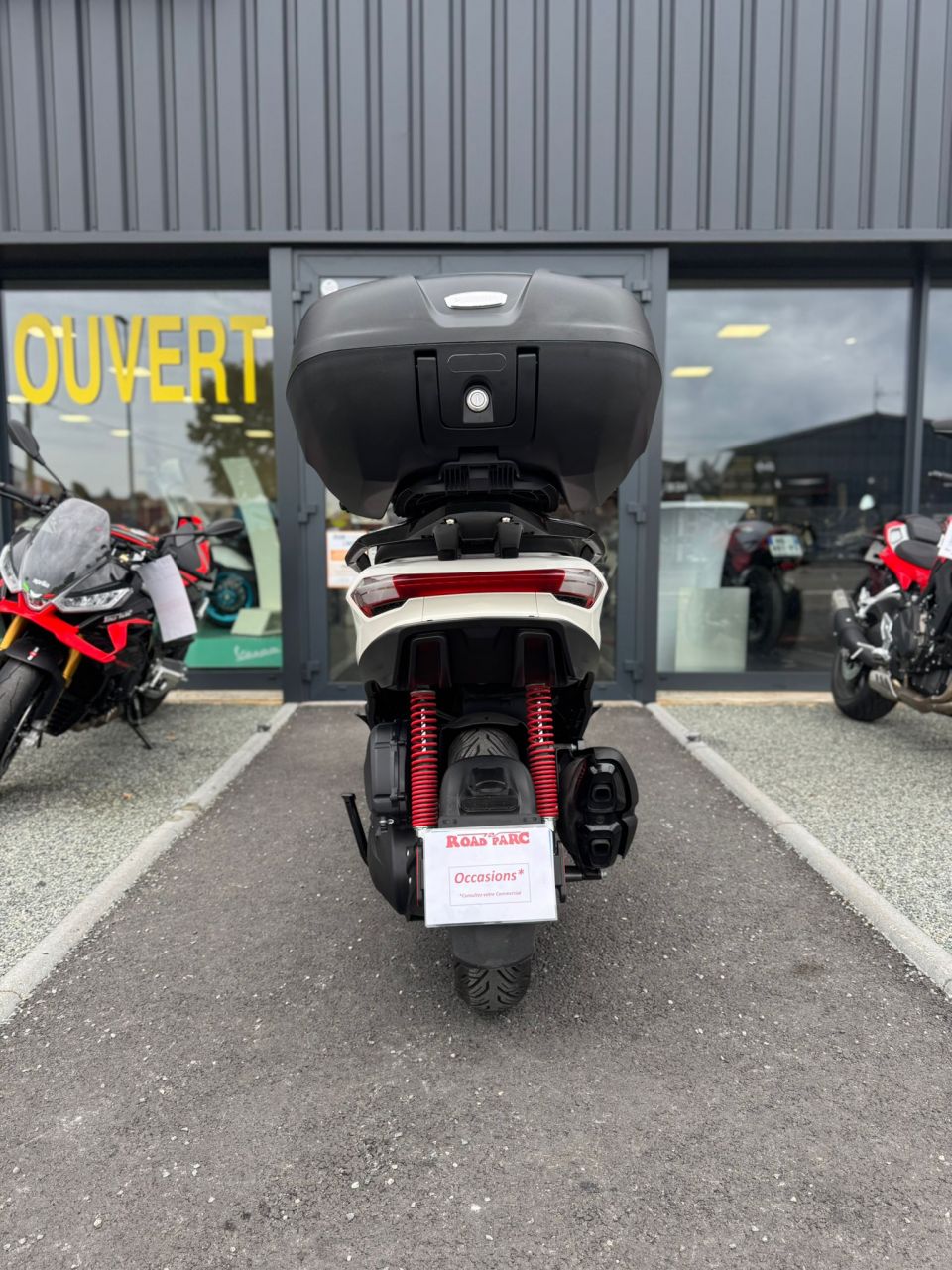 PIAGGIO MP3 400 HPE SPORT ABS ASR 4