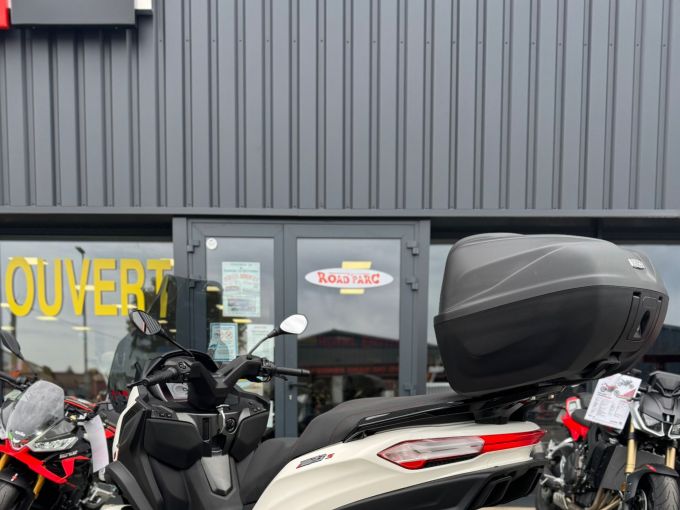 PIAGGIO MP3 400 HPE SPORT ABS ASR 4