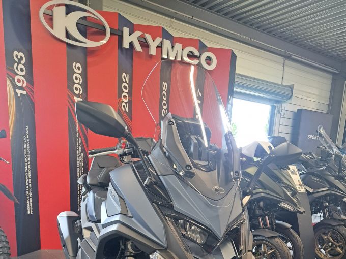 KYMCO CV3 550 4