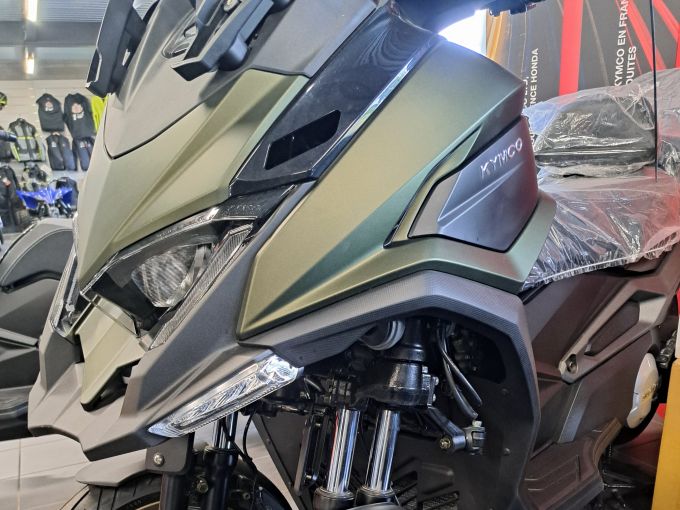 KYMCO CV3 550 4