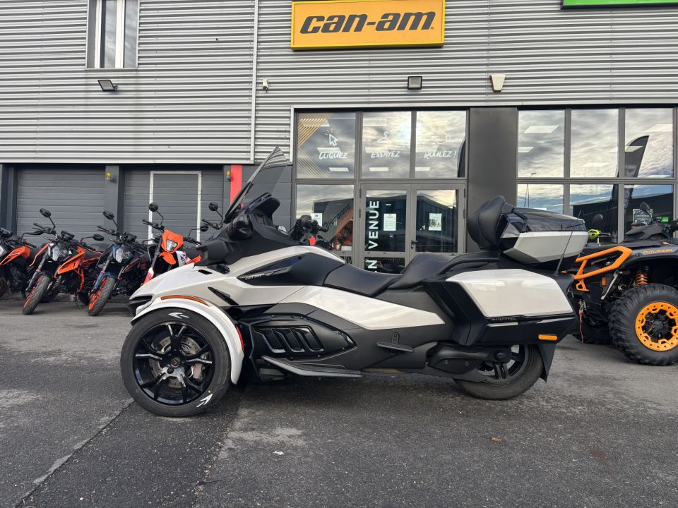 CAN-AM SPYDER RT 4