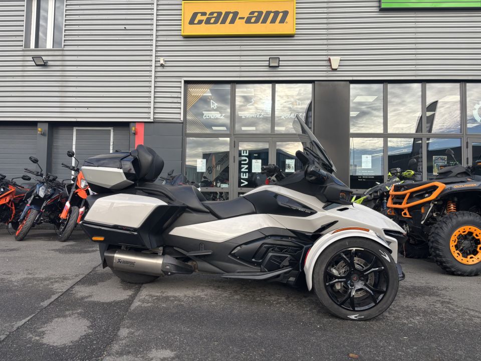 CAN-AM SPYDER RT 4